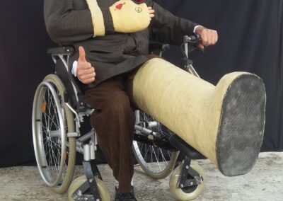 L’uomo ingessato